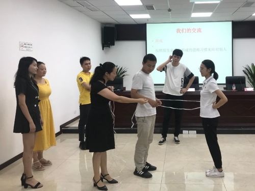 重慶市12355幸福大講堂送服務(wù)上門(mén)，助力綦江非公經(jīng)濟(jì)與社會(huì)組織發(fā)展